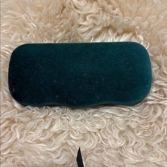 Gucci Emerald Velvet Eyewear Case - Picture 3 of 4